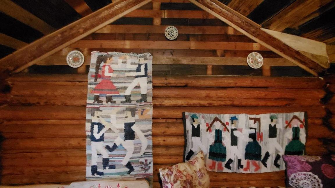 Casa Rustic Feher & Fekete Vendeghazak Sovata Exteriör bild