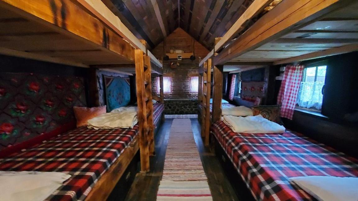 Casa Rustic Feher & Fekete Vendeghazak Sovata Exteriör bild