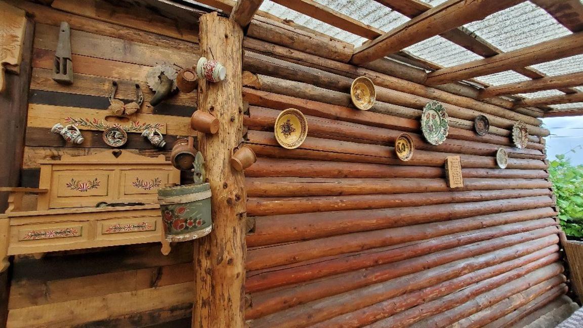 Casa Rustic Feher & Fekete Vendeghazak Sovata Exteriör bild