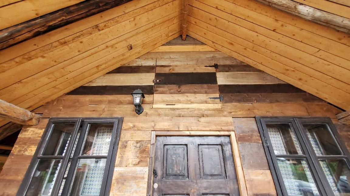 Casa Rustic Feher & Fekete Vendeghazak Sovata Exteriör bild