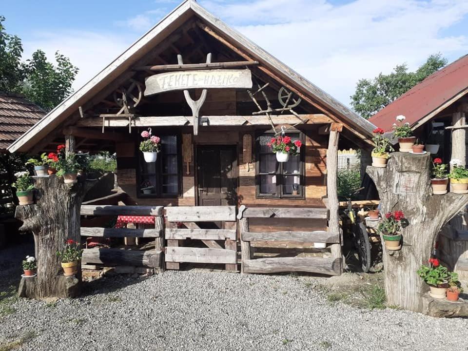 Casa Rustic Feher & Fekete Vendeghazak Sovata Exteriör bild