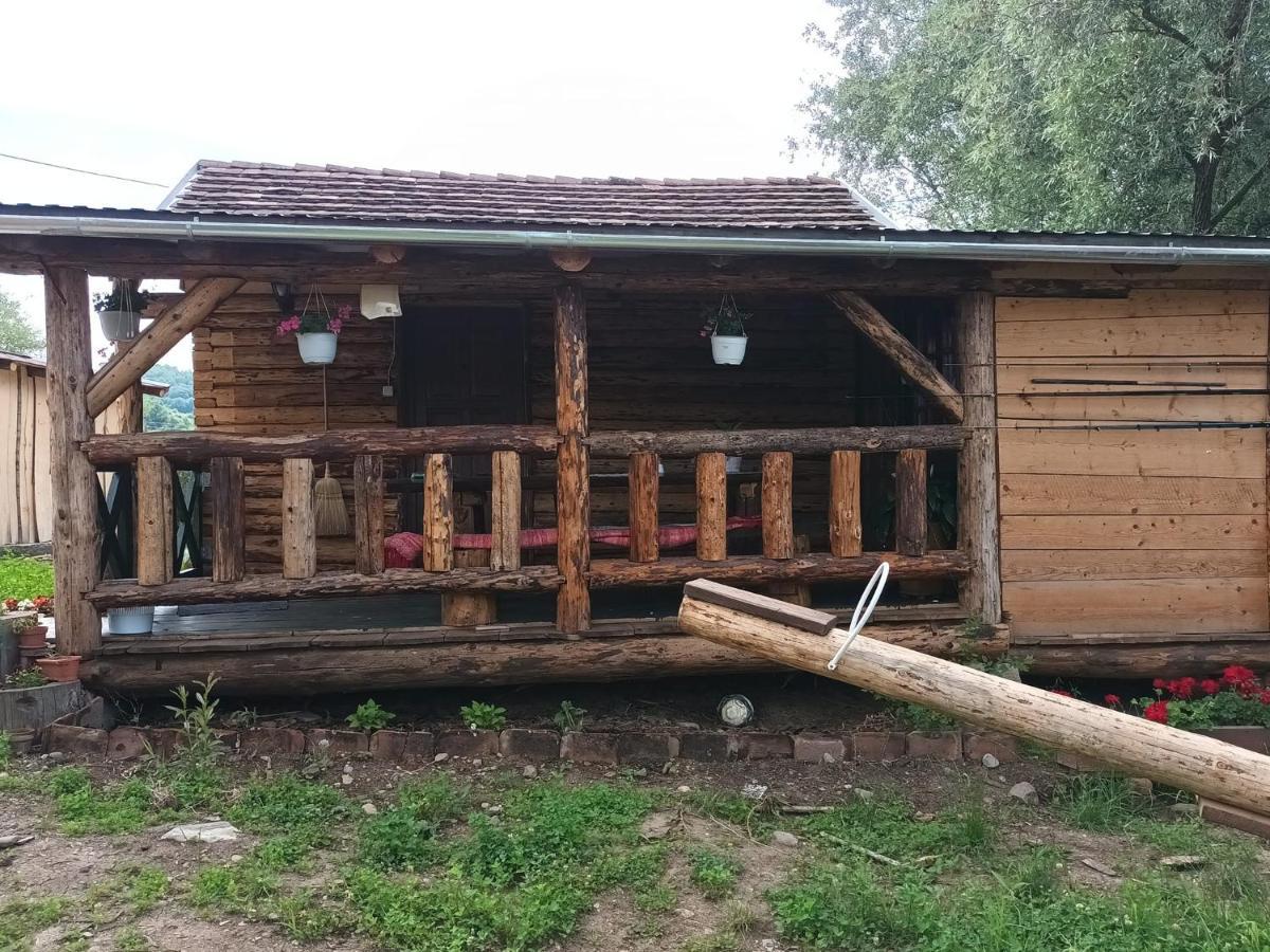 Casa Rustic Feher & Fekete Vendeghazak Sovata Exteriör bild