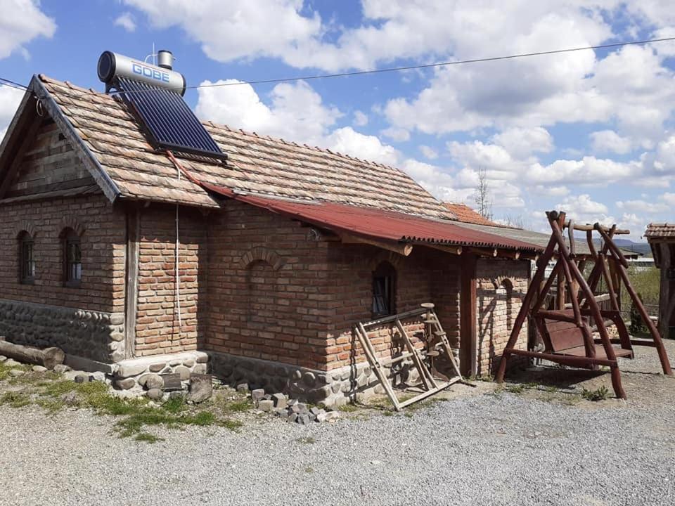 Casa Rustic Feher & Fekete Vendeghazak Sovata Exteriör bild